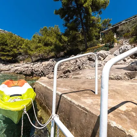 Vikendica Melanie - Five Bedroom House