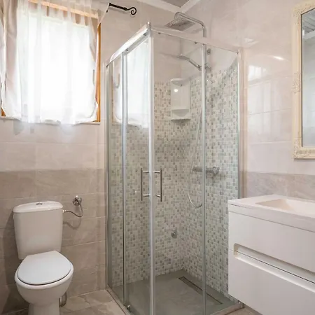 Melanie - Five Bedroom House * Blato (Korcula)